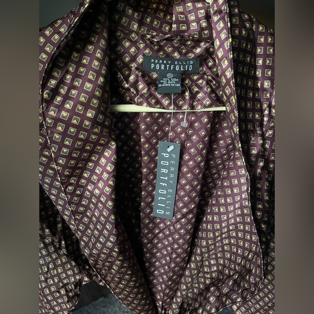 Perry Ellis 100% Silk Men’s Robe, New With Tags Sz S/M